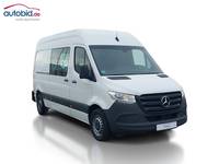 Skats no labās puses priekšā