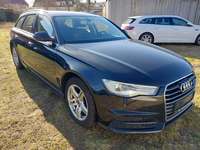 Pogled sprijeda desno