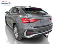 Skats no kreisās puses aizmugurē