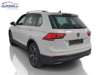 Вид сзади слева