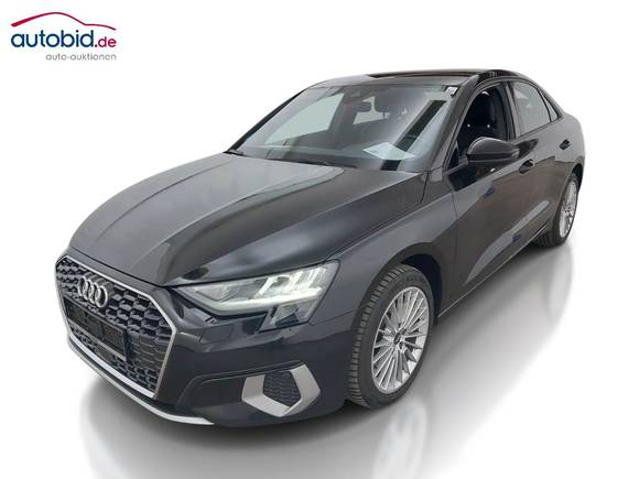 Skats no kreisās puses priekšā