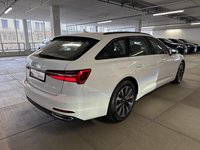 Skats no labās puses aizmugurē