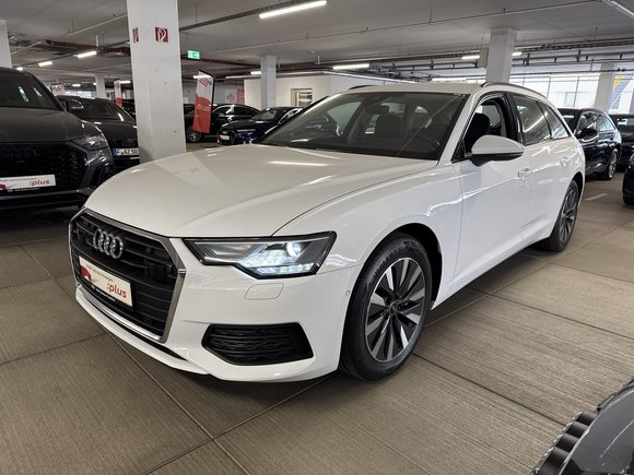 Skats no kreisās puses priekšā