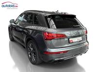 Skats no kreisās puses aizmugurē