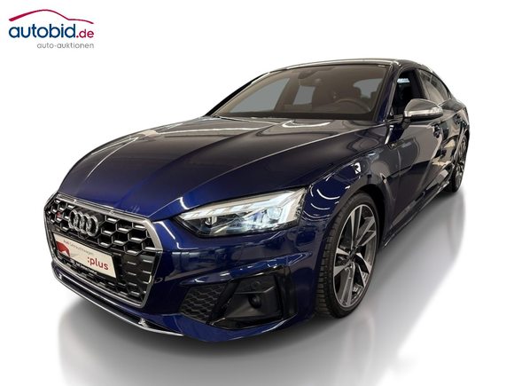 Skats no kreisās puses priekšā