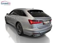 Skats no kreisās puses aizmugurē