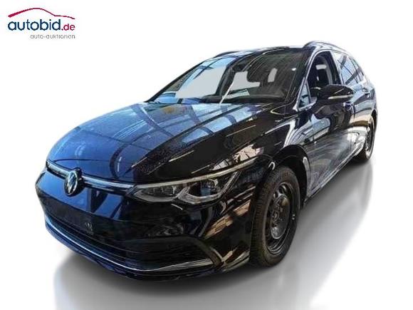 Skats no kreisās puses priekšā