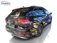 Skats no labās puses aizmugurē