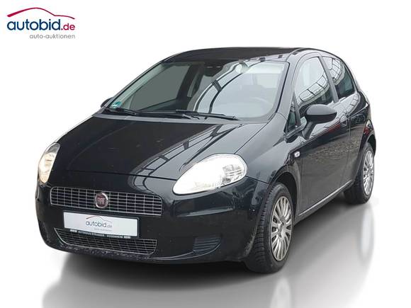 Skats no kreisās puses priekšā