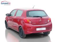 Skats no kreisās puses aizmugurē