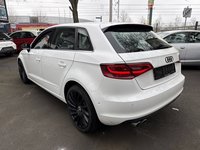 Skats no kreisās puses aizmugurē