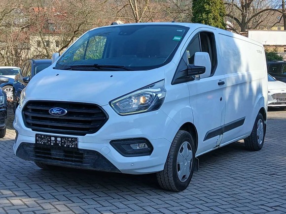 Вид спереди слева