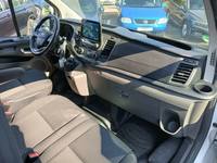 Вид на салон