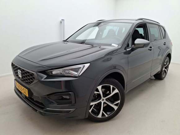 Вид спереди слева