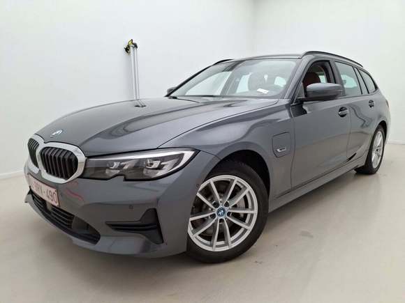 Вид спереди слева