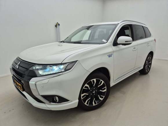 Вид спереди слева