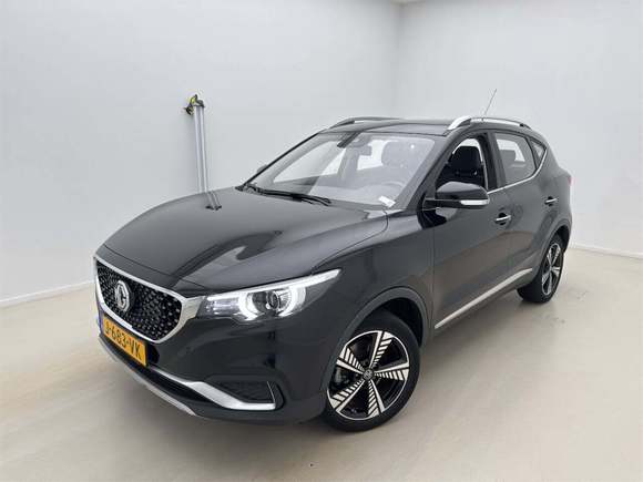 Вид спереди слева