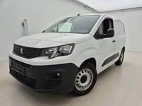 Pogled od napred levo