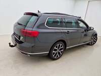 Pogled od pozadi desno