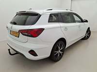 Pogled od pozadi desno