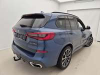 Pogled od pozadi desno