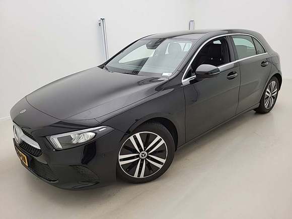 Pogled od napred levo