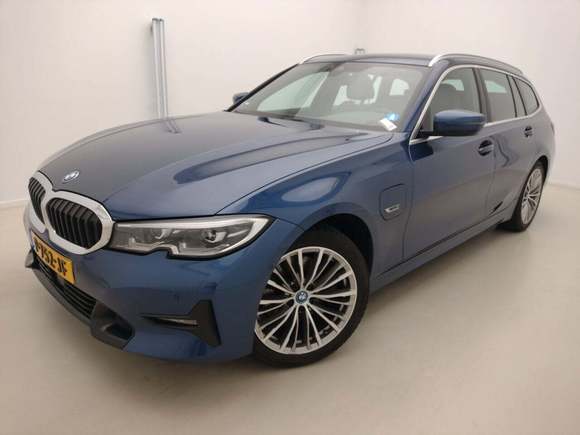 Pogled od napred levo