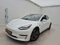 Pogled od napred levo