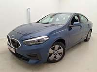 Pogled od napred levo