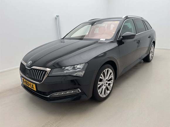 Pogled od napred levo