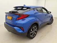 Pogled od pozadi desno