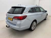 Pogled od pozadi desno