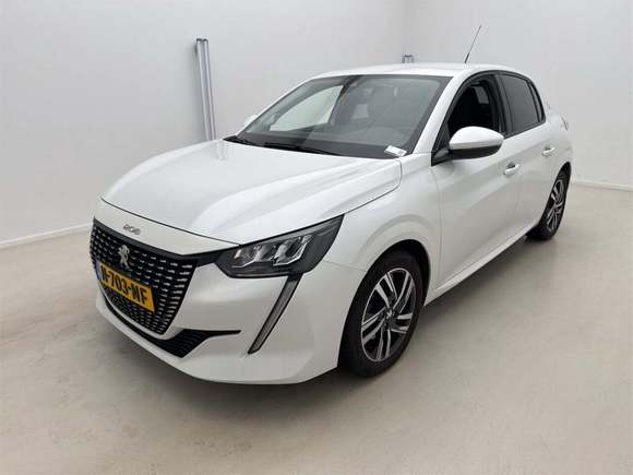 Pogled od napred levo