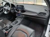 Вид на салон