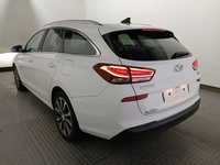 Вид сзади слева