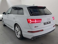 Widok z tyłu po stronie lewej