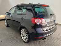 Вид сзади слева