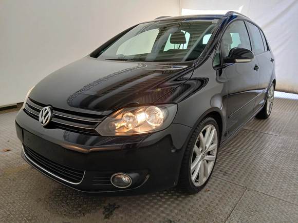 Вид спереди слева