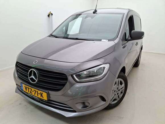 Pogled sprijeda lijevo