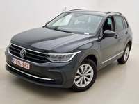 Pogled sprijeda lijevo