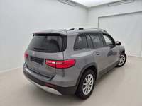 Pogled od pozadi desno