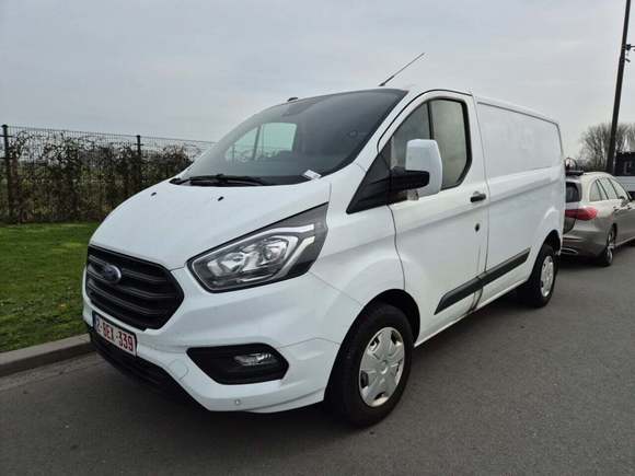 Pogled od napred levo