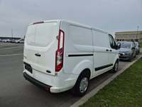 Pogled od pozadi desno