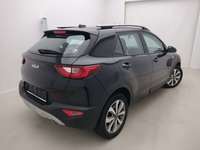 Pogled od pozadi desno