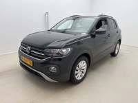 Skats no kreisās puses priekšā