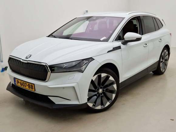 Pogled od napred levo