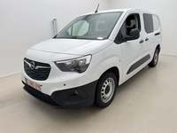 Pogled od napred levo