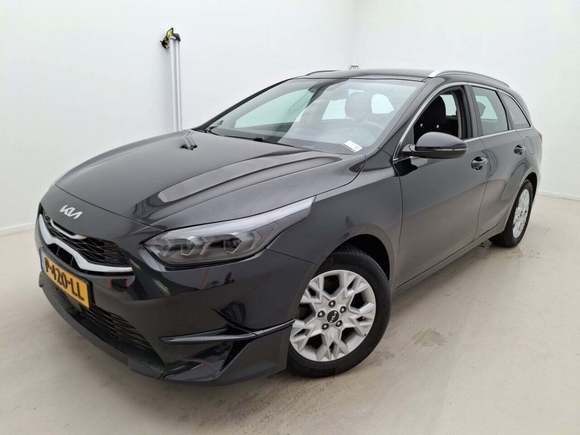 Pogled od napred levo