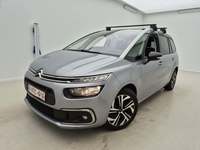 Pogled od napred levo