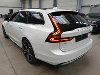 Vue de l’arrière gauche